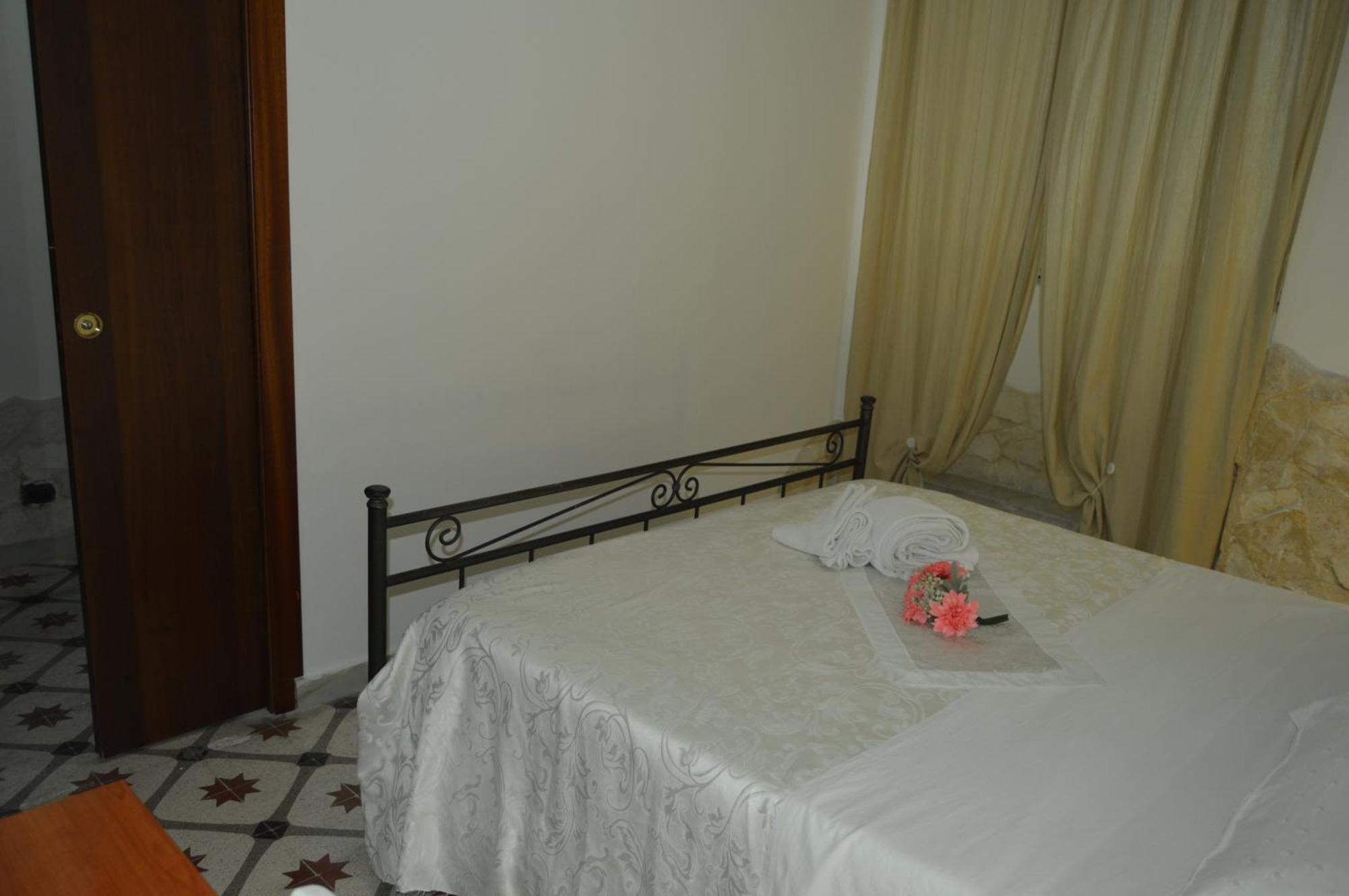 Bed And Breakfast Vecchio Porto Catania Exterior photo